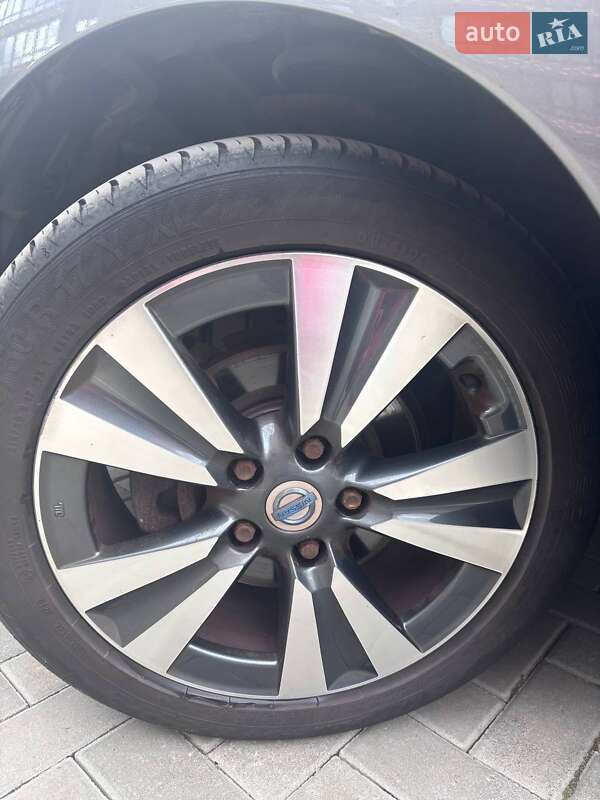 Хэтчбек Nissan Leaf 2013 в Житомире