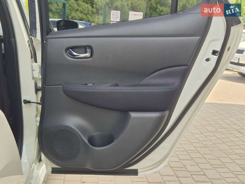 Хетчбек Nissan Leaf 2022 в Бердичеві