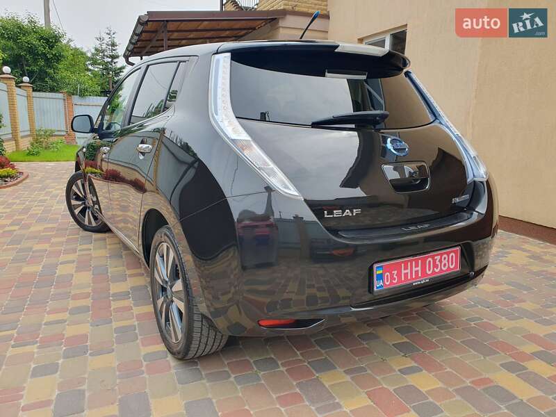 Хетчбек Nissan Leaf 2013 в Горі