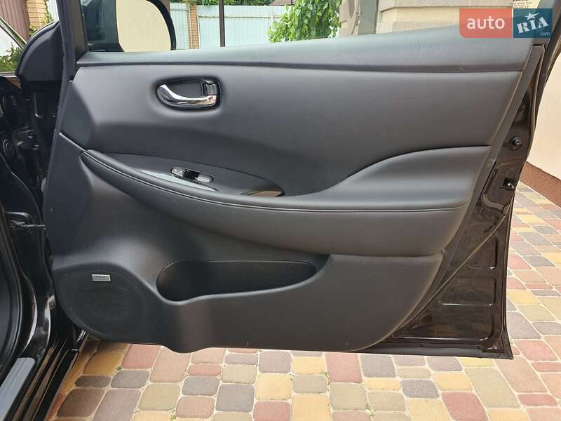Хетчбек Nissan Leaf 2013 в Горі
