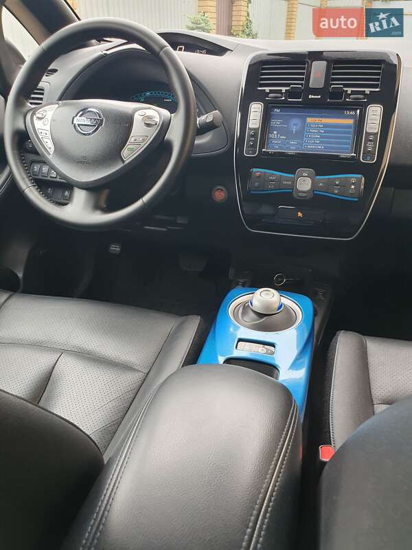 Хетчбек Nissan Leaf 2013 в Горі