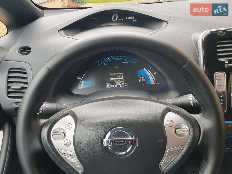 Хетчбек Nissan Leaf 2013 в Горі