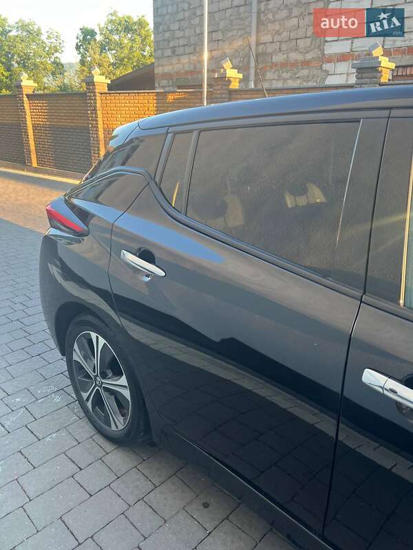 Хэтчбек Nissan Leaf 2018 в Тячеве фото 6 Хэтчбек Nissan Leaf 2018 в Тячеве