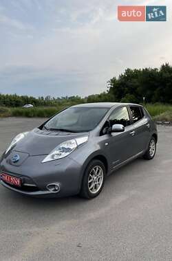 Хэтчбек Nissan Leaf 2014 в Звенигородке