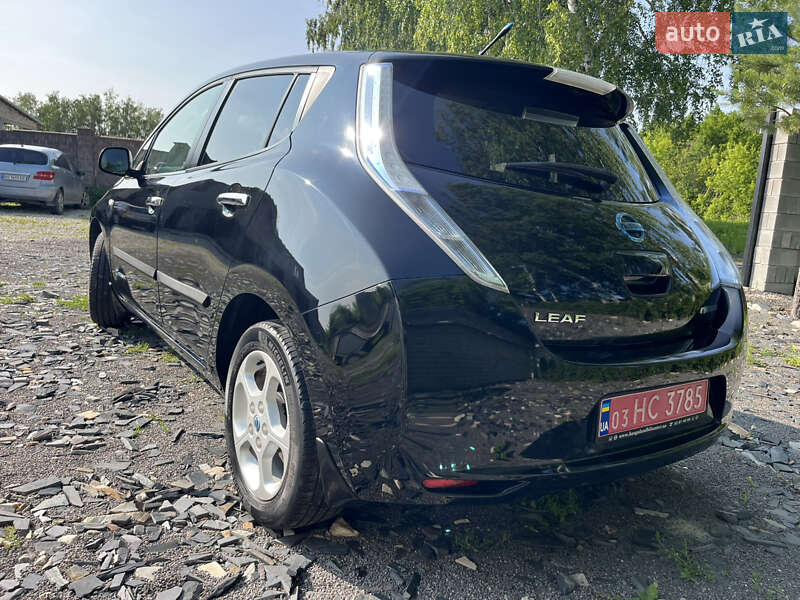 Хэтчбек Nissan Leaf 2012 в Кременце