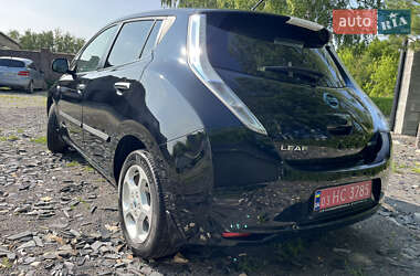 Хэтчбек Nissan Leaf 2012 в 