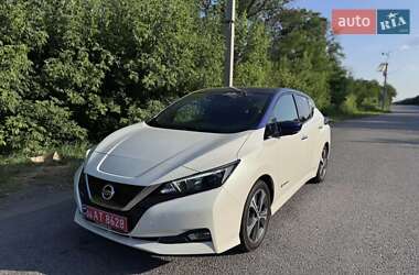 Хетчбек Nissan Leaf 2019 в Дніпрі