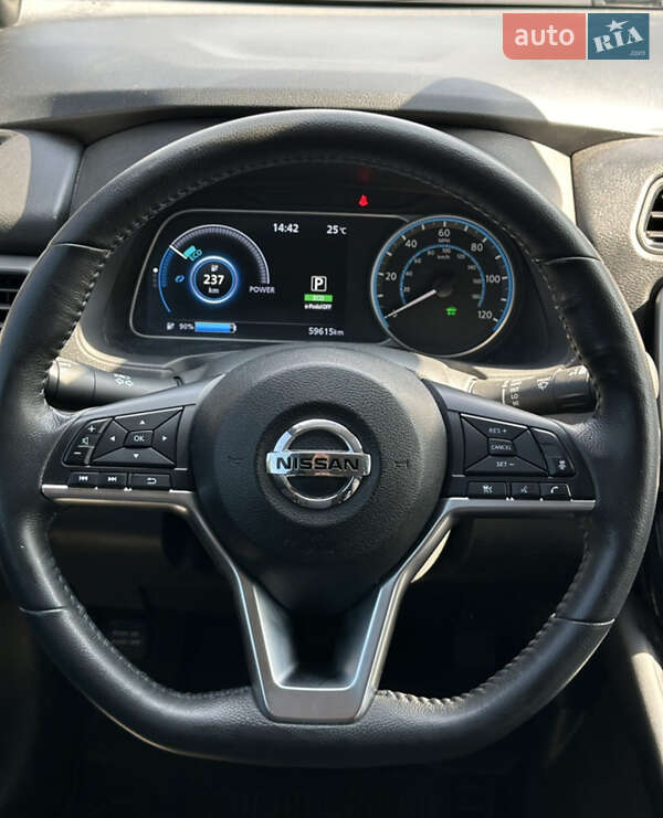 Хэтчбек Nissan Leaf 2021 в Белой Церкви