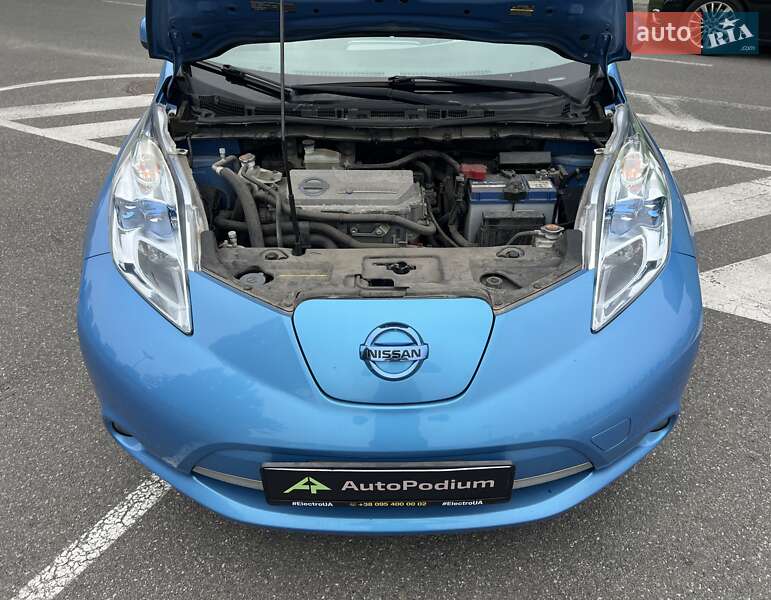 Хетчбек Nissan Leaf 2012 в Києві