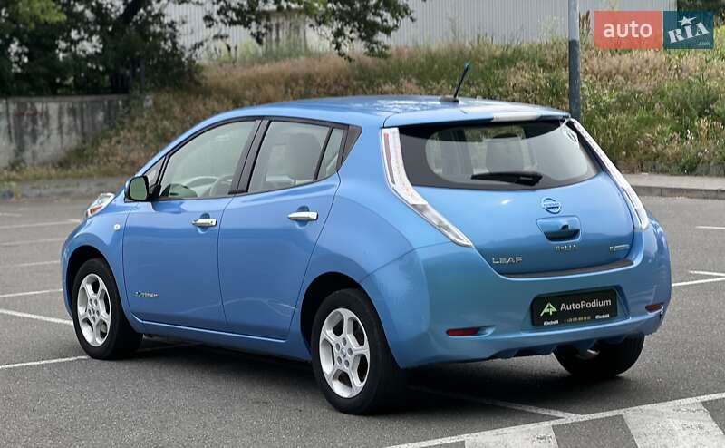 Хетчбек Nissan Leaf 2012 в Києві