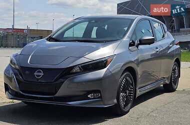 Хетчбек Nissan Leaf 2023 в Львові