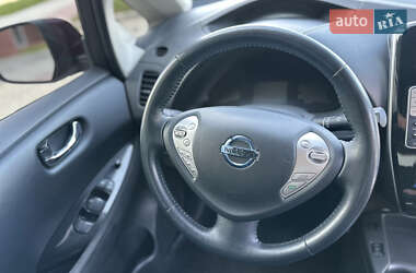 Хэтчбек Nissan Leaf 2016 в 