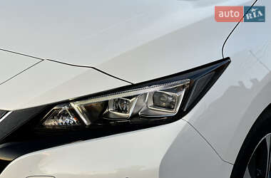 Хэтчбек Nissan Leaf 2020 в 