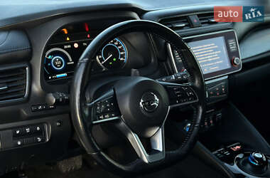 Хэтчбек Nissan Leaf 2020 в 