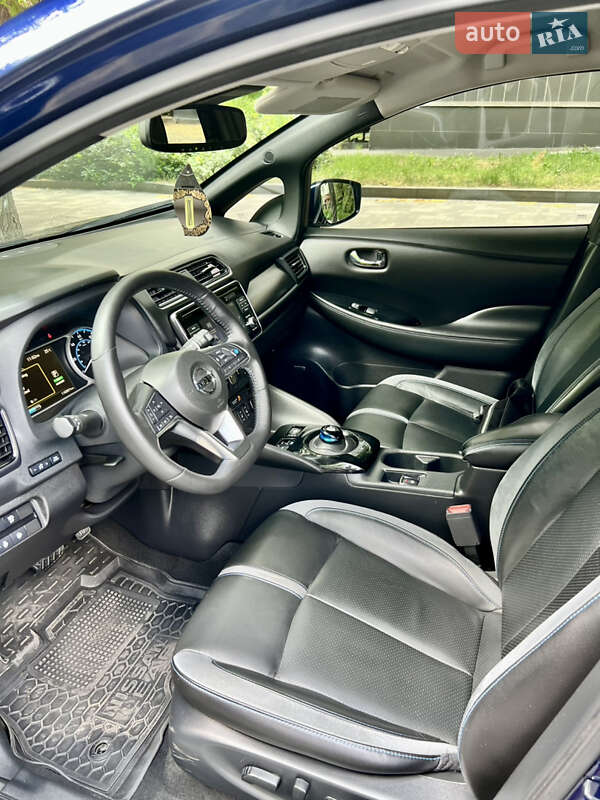 Хэтчбек Nissan Leaf 2018 в Днепре