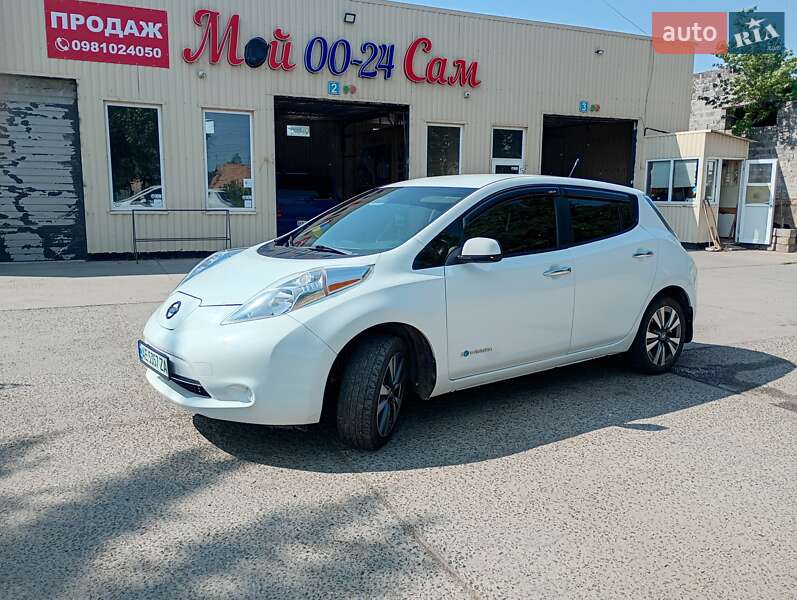 Хэтчбек Nissan Leaf 2013 в Кривом Роге