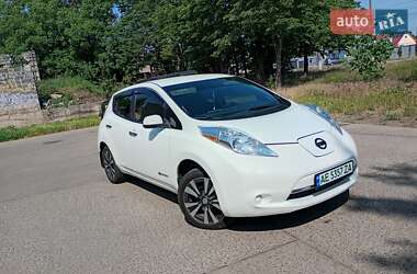 Хэтчбек Nissan Leaf 2013 в Кривом Роге