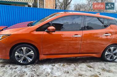 Хэтчбек Nissan Leaf 2021 в 
