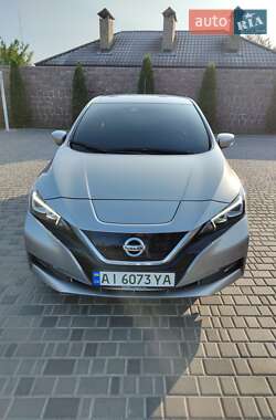 Хэтчбек Nissan Leaf 2018 в 