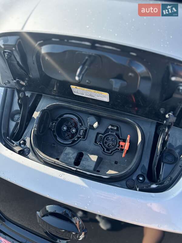Хэтчбек Nissan Leaf 2019 в Ровно