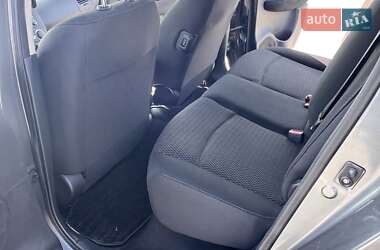 Хэтчбек Nissan Leaf 2015 в 