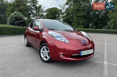 Хэтчбек Nissan Leaf 2012 в Каменском