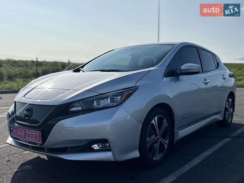 Хэтчбек Nissan Leaf 2019 в Ровно