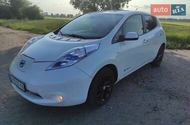 Хетчбек Nissan Leaf 2011 в Недригайліву