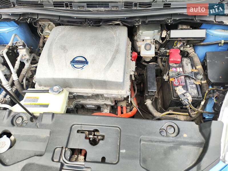 Хэтчбек Nissan Leaf 2013 в Полтаве фото 20 Хэтчбек Nissan Leaf 2013 в Полтаве