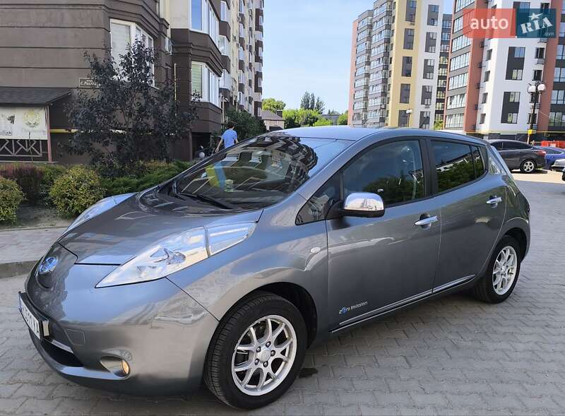 Хэтчбек Nissan Leaf 2013 в Житомире фото Хэтчбек Nissan Leaf 2013 в Житомире
