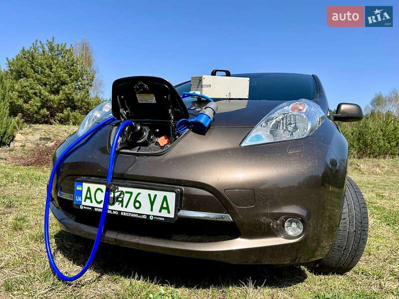 Хетчбек Nissan Leaf 2016 в Клевані