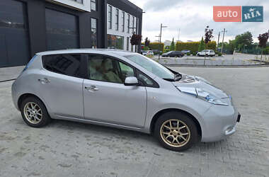 Хэтчбек Nissan Leaf 2013 в Львове