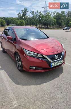 Хэтчбек Nissan Leaf 2019 в Днепре