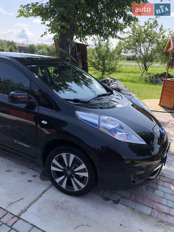Хетчбек Nissan Leaf 2017 в Житомирі