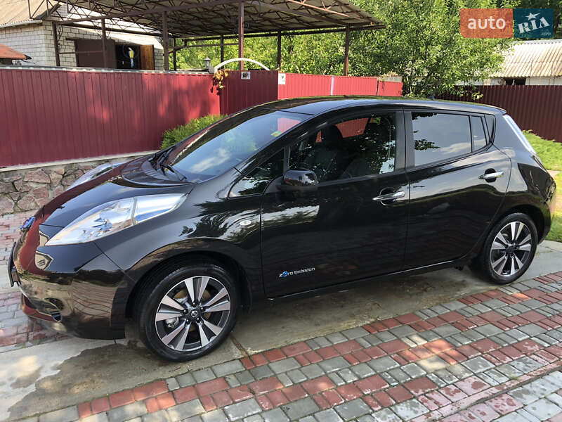 Хетчбек Nissan Leaf 2017 в Житомирі