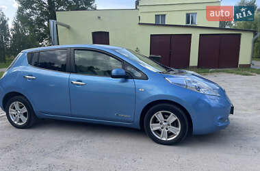 Хэтчбек Nissan Leaf 2012 в 