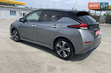 Хэтчбек Nissan Leaf 2018 в 