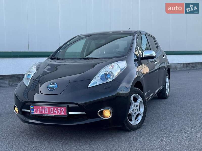 Хэтчбек Nissan Leaf 2013 в 