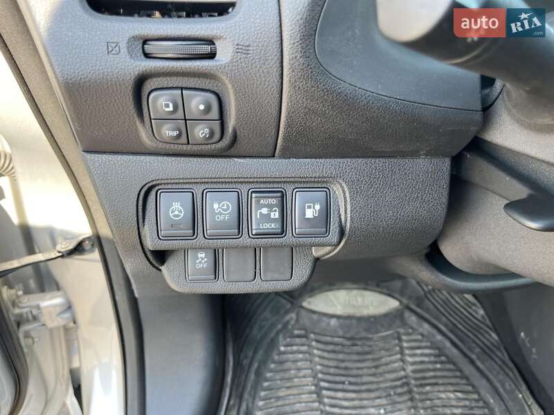 Хэтчбек Nissan Leaf 2015 в Харькове