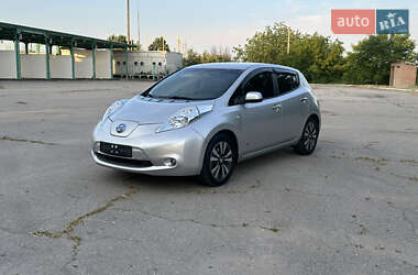 Хетчбек Nissan Leaf 2015 в Кропивницькому