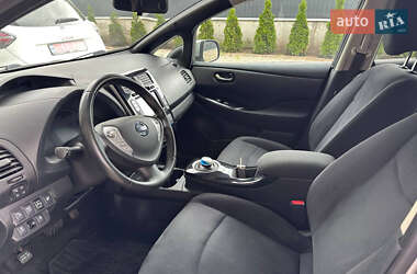 Хэтчбек Nissan Leaf 2015 в 