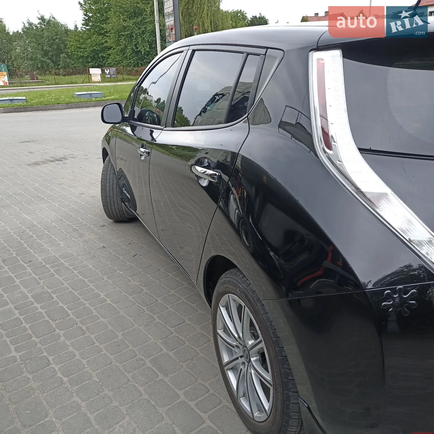2017 Nissan Leaf - мініатюра 14