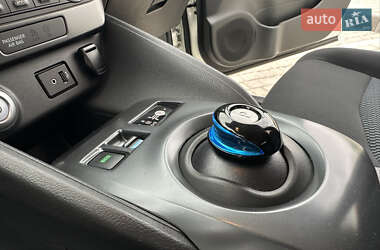Хэтчбек Nissan Leaf 2020 в 