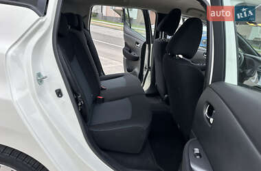 Хэтчбек Nissan Leaf 2020 в 