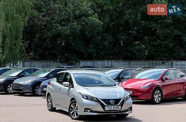 Хэтчбек Nissan Leaf 2018 в Киеве