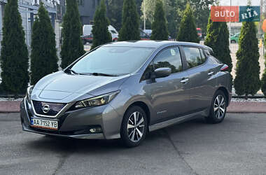 Хэтчбек Nissan Leaf 2019 в Киеве