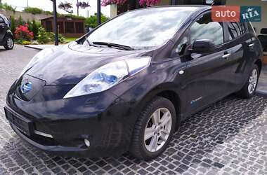 Хэтчбек Nissan Leaf 2012 в 