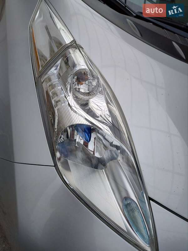 Хэтчбек Nissan Leaf 2013 в Бородянке