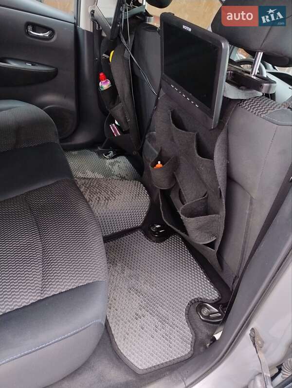 Хэтчбек Nissan Leaf 2013 в Бородянке