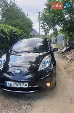 Хетчбек Nissan Leaf 2016 в 
